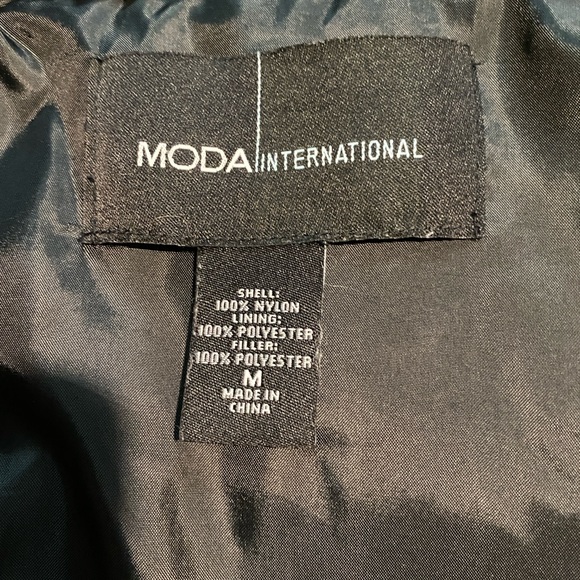 Moda international black puffer jacketed. Size M EUC - Picture 3 of 3